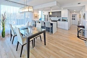Sherbrooke apartment for rent - Lumineau in Sherbrooke, QC open concept kitchen and dining room