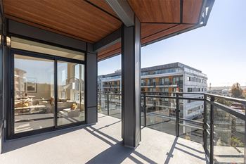 Private patio/balcony
