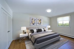 Owen Sound apartment for rent - Regency Towers spacious bedroom with hardwood flooring in Owen Sound, ON