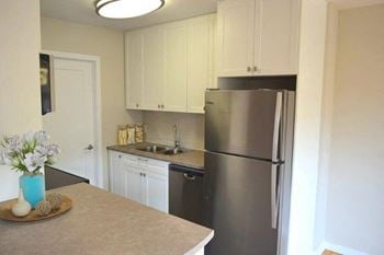 Major renovation including refinished kitchen, bathroom, hard surface flooring and stainless steel appliances*