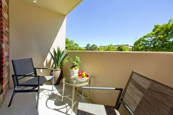 Private balcony/patio