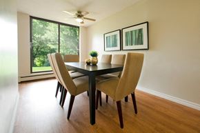 St. Catharines apartment for rent - Waverly Place large dining area with access to balcony in St. Catharines, ON