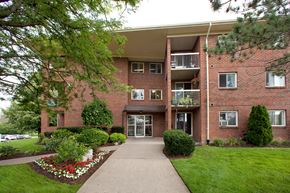 St. Catharines apartment for rent - Waverly Place exterior image of front entrance in St. Catharines, ON