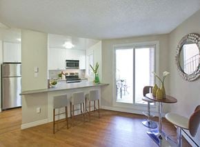 Whitby apartment for rent - Whitby Place in Whitby, ON living room access to private balcony