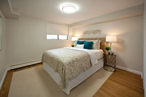 Niagara Falls apartment for rent - Lord Simcoe Apartments large bedroom with hard surface flooring in Niagara Falls, ON