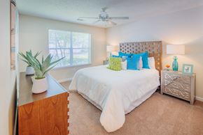 Woodstock apartment for rent - bedroom
