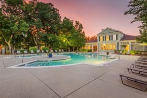Mt. Pleasant apartment for rent - Swimming Pool