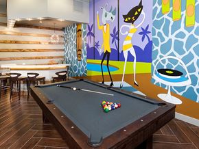 Orlando apartment for rent - Pool Table Billiards game room