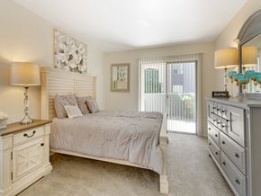 Mesa apartment for rent - Bright Bedroom at Aztec Springs