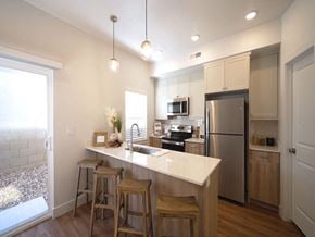 Hurricane townhouse for rent - Fully Equipped Kitchen at Desert Sage Townhomes