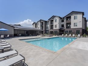 Logan apartment for rent - Sparkling Pool at Magnolia at Homestead