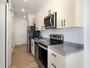 Salt Lake City apartment for rent - Studio kitchen with fully equipped appliances