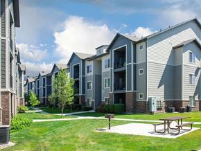 South Jordan apartment for rent - Picnic And Bbq Area at Four Seasons at Southtowne Apartments, South Jordan