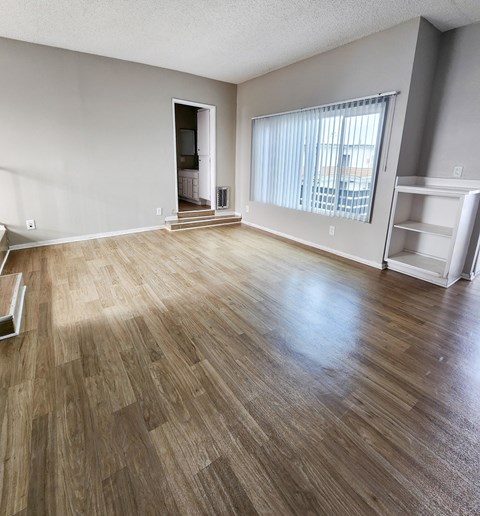 Floor plan for 2 beds, 1 bath, 800 sqft