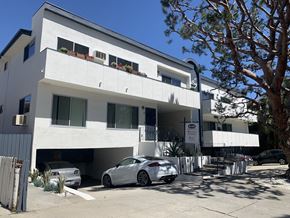 Los Angeles apartment for rent - 2140 Bentley Outside View 1