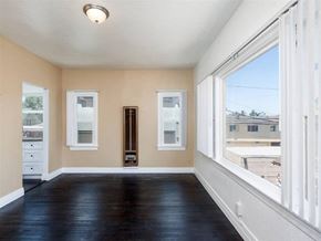 Long Beach apartment for rent - Living space