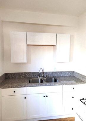 Long Beach apartment for rent - Kitchen sink