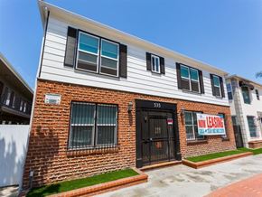 Long Beach apartment for rent - Building exterior