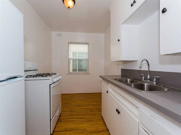 Long Beach apartment for rent - Kitchen view