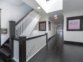 Long Beach apartment for rent - Stairway