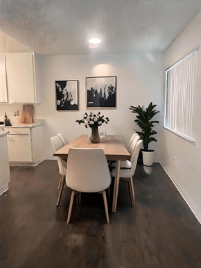 San Pedro apartment for rent - A dining room with a table and chairs.