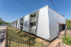 Nashville townhouse for rent - A modern house with a corrugated metal exterior.