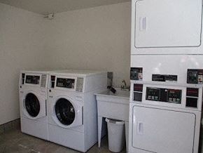 Los Angeles apartment for rent - Woodruff Apartment Laundry