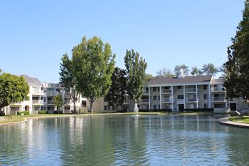 Spectacular views of lake