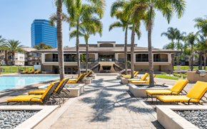 Orange apartment for rent - Pool