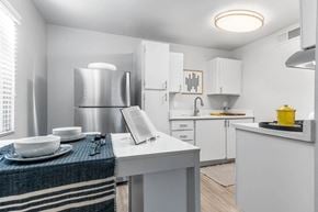 Phoenix apartment for rent - Kitchen and Dining Room
