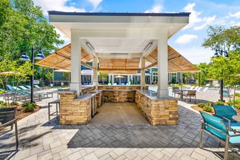 Poolside outdoor kitchen