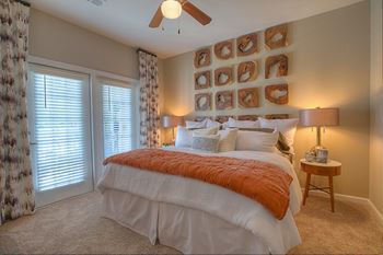 Spacious bedroom w/ patio access