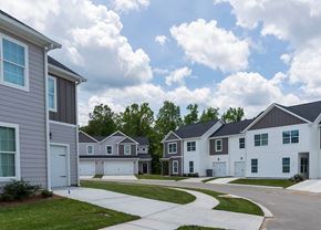 Chattanooga townhouse for rent - A row of houses with a clear sky above them.
