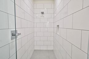 Philadelphia apartment for rent - The Port At Aramingo Bathroom