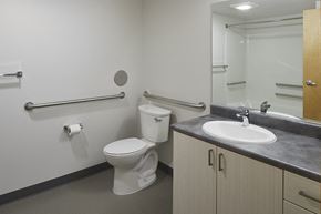 Portland apartment for rent - Wy'East Bathroom