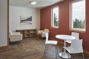 Portland apartment for rent - Wy'East Dining area