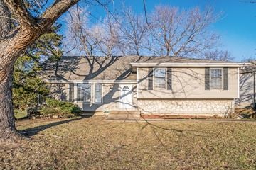 Overland Park house for rent - 5428 W 102Nd St
