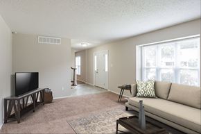 Saint Louis house for rent - 12518 WOODSTREAM DRIVE