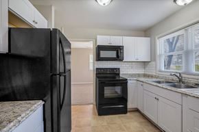 Topeka house for rent - 5628 Sw 18Th St