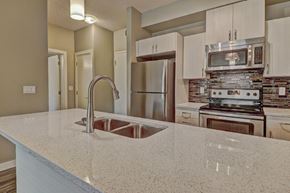Airdrie apartment for rent - Aqua residential rental apartments quartz countertops