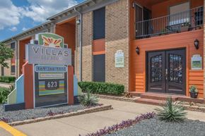 Plano apartment for rent - main entrance