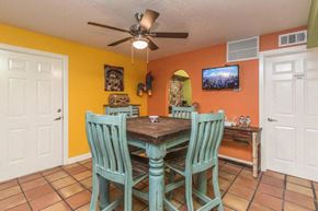 Plano apartment for rent - eating space