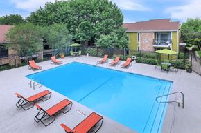 San Antonio apartment for rent - outdoor pool