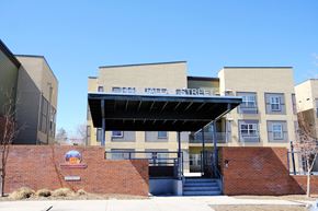 Aurora apartment for rent - Exterior view of Trolley Park