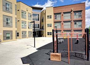 Aurora apartment for rent - Exterior view of Trolley Park