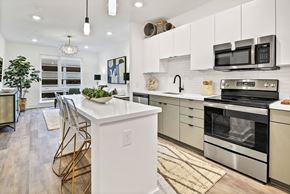 Columbia apartment for rent - Fully Equipped Kitchen at The Palms 1101, Columbia, SC