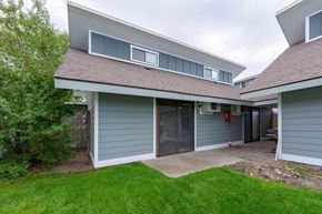 Spokane apartment for rent - Courtyard Green Space at Hogan Apartments, Spokane