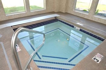 Indoor saltwater pool & spa