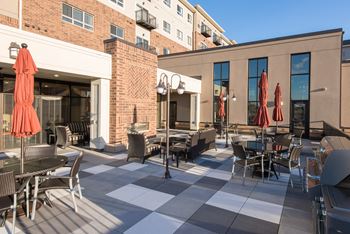 Rooftop bbq and patio