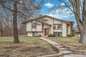 Chanhassen apartment for rent - Santa Vera Apartments in Chanhassen, Minnesota